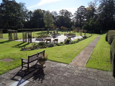 Avon Care Homes Seleciona