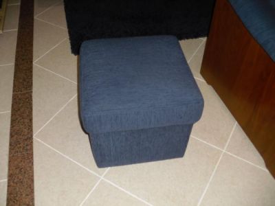 CERNE - 1 sofa individual + 1 puff  - 150 euros