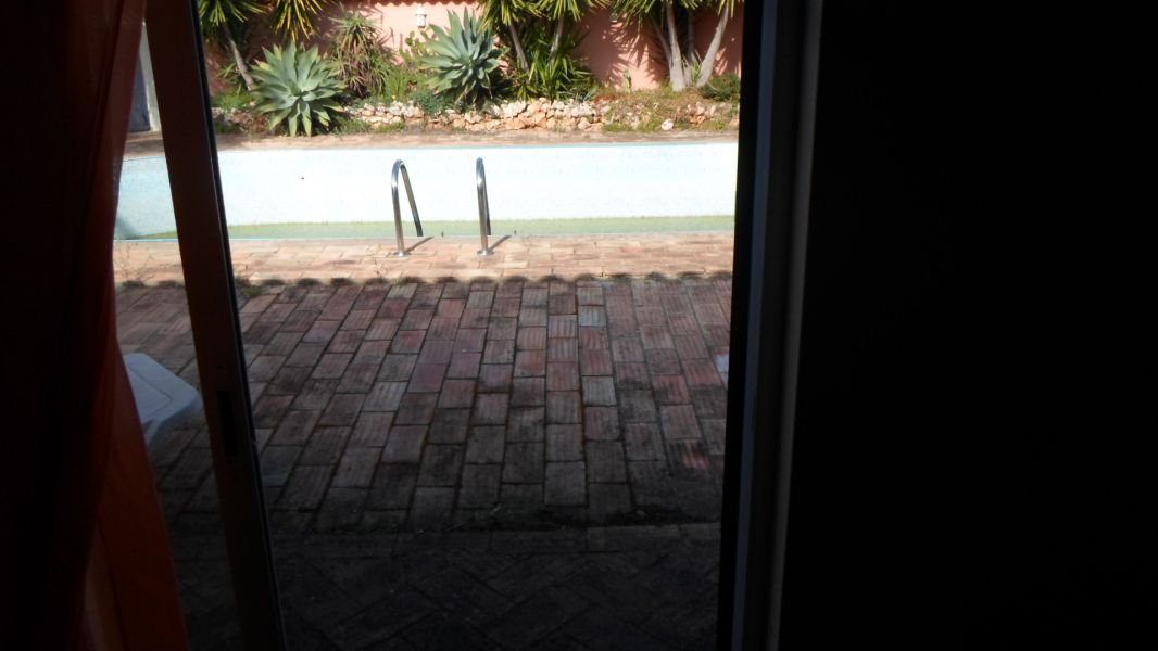 Faro /  a    4km-moradia v2+1 /180m- piscina