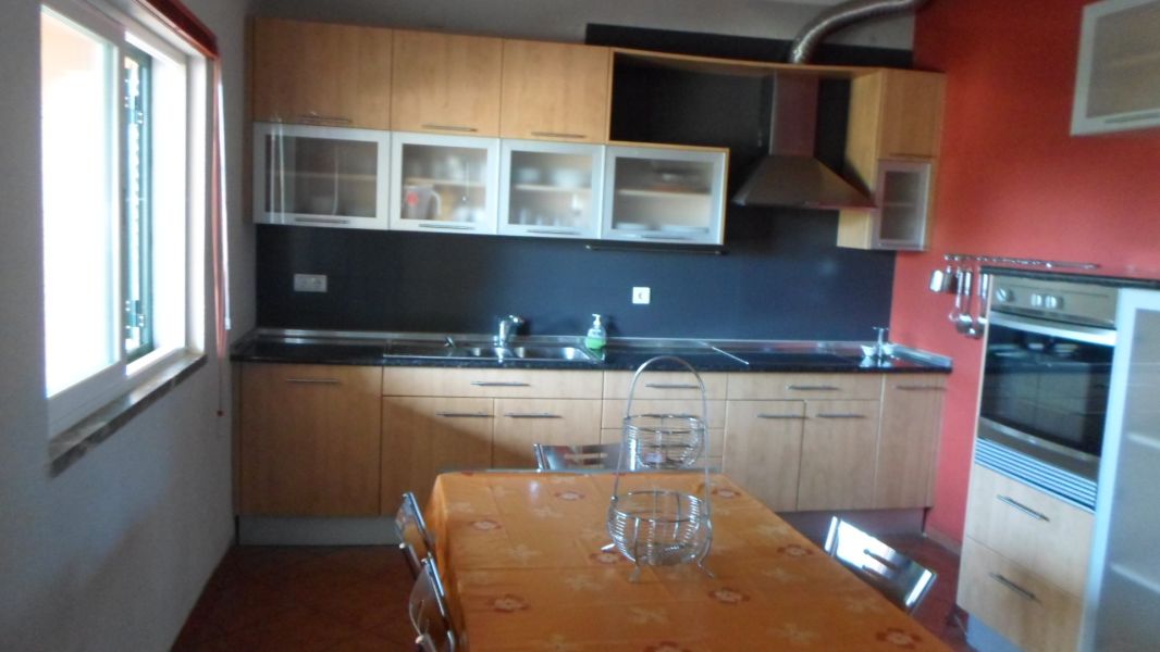 Faro /  a    4km-moradia v2+1 /180m- piscina