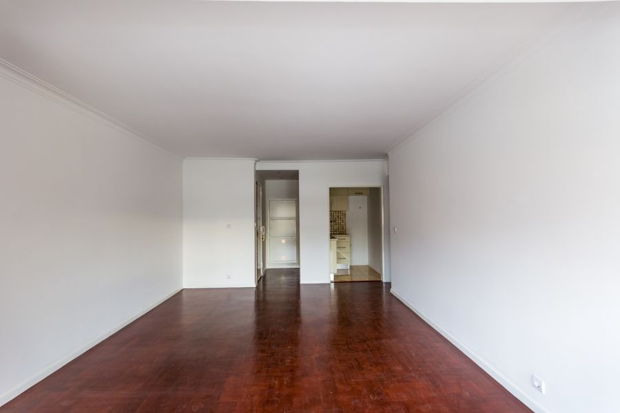 T1 a 500 metros da marginal, em Cascais, completamente remodelado , grande oportunidade