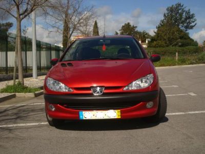 PEUGEOUT 206 
