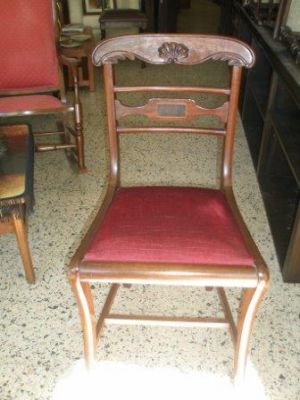 2 Cadeiras D. Maria Rica em Madeira de Mogno