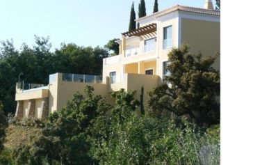 Vende-se Moradia V5 em Localização Priviligiada