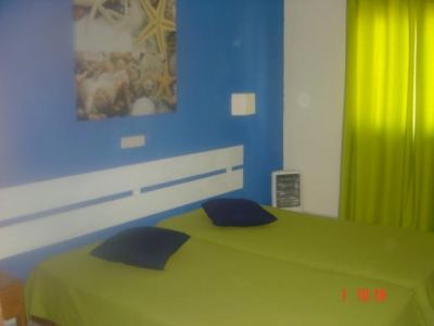 T1 em condomínio com piscina a 1500m da praia