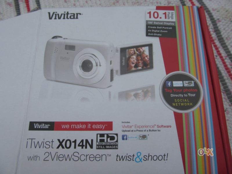 Vendo Maquina Fotográfica Digital Vivitar ainda esta dentro da caixa