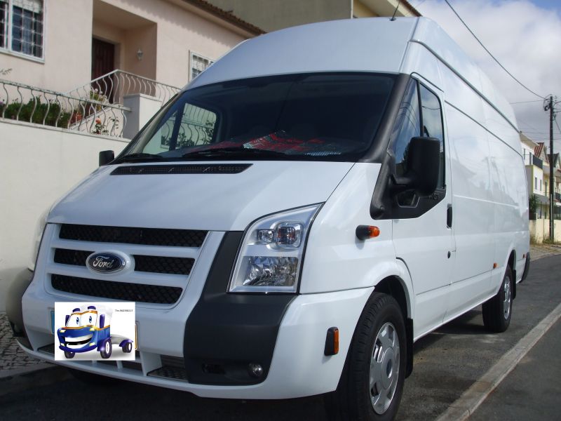 Serviços de mudanças e transportes economicas em todo pais.Tlm.960398217