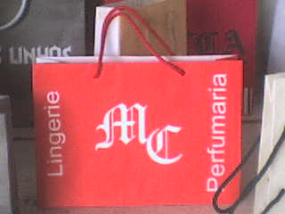 SACOS DE PAPEL - SACOS DE PLÁSTICO - SACOS DE TECIDO - ETIQUETAS AUTOCOLANTES - BRINDES - FITAS AUTO