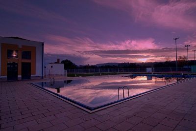 TRATAMENTOS E MANUTENÇÃO DE PISCINAS