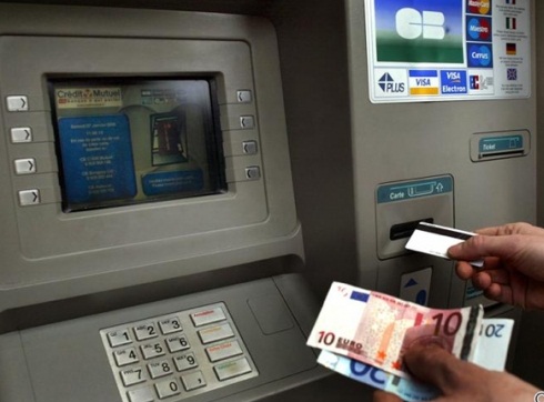 Oferecem empréstimos entre os indivíduos para pessoas em dificuldades financeiras     E-mail: maria.