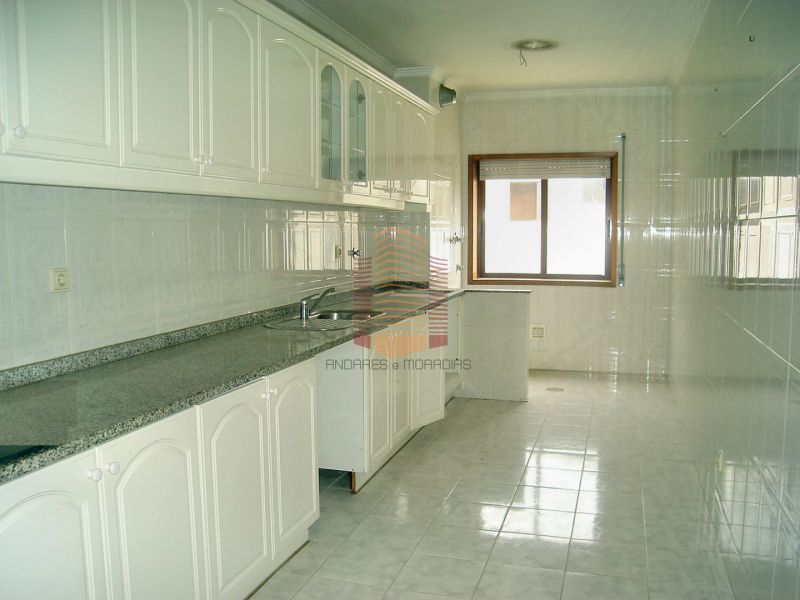 [1220F] Bom T2 c/ terraço – 100% financiado