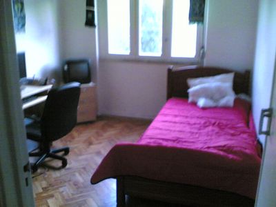 Alugo 2  Quartos msm casa Lumiar Ameixoeira