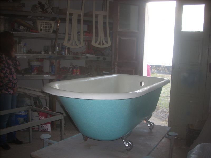 Banheiras Antiga Restaurada com pés de àguia