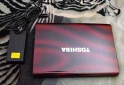 toshiba x200-25f  2 core 2 duo t9300 @2.50ghz 160 gigas 2 gigas 