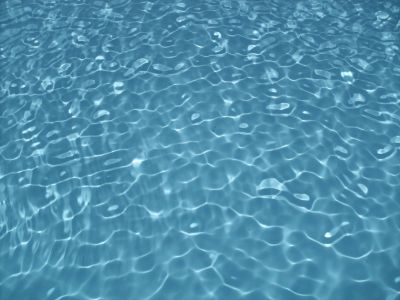 TRATAMENTOS E MANUTENÇÃO DE PISCINAS