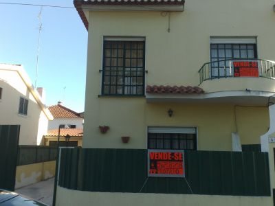 Moradia 4 ass.R/C e 1ºAND.