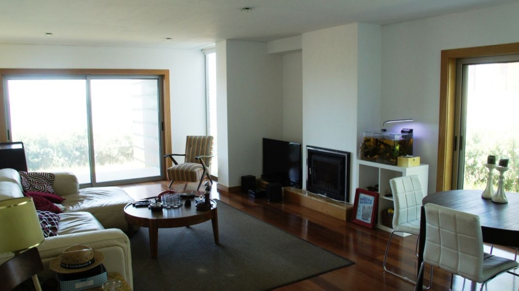 Moradia T3 Granja - 1ª Linha de mar