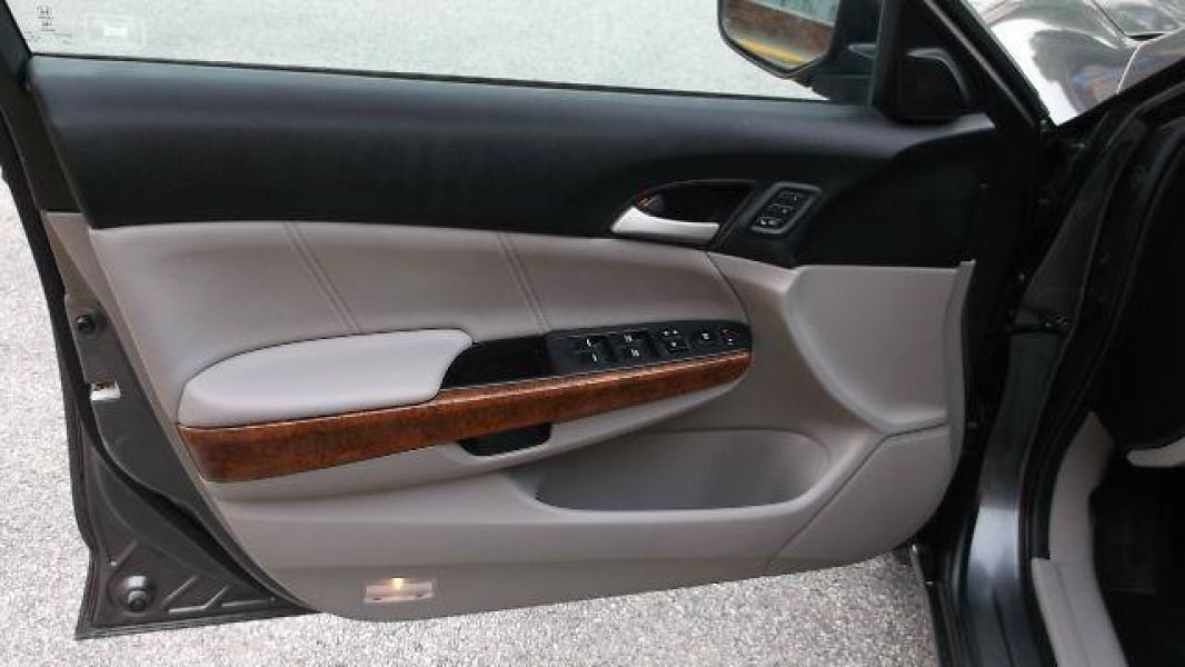 2011 Honda Accord EX-L V6 4dr Sedan