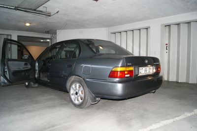 Toyota Corolla 1.3, Verde escuro de 1993 1500€ negociável