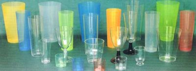 caixas de bolos e comida