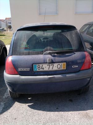Renault Clio 1.2 matricula de 2000 - só 1.750€ negociável