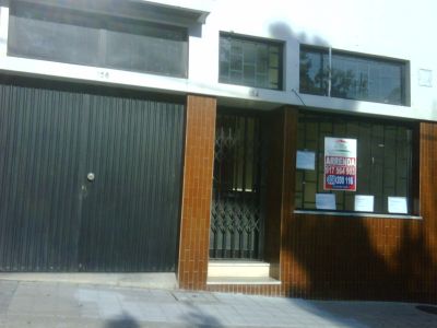 Loja/escritório com cave