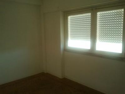 T1 ALUGO desde 330,00€ - usado, sem mobilia,