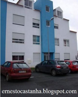 Aluga-se apartamento T4 com excelentes áreas a 2 minutos do McDonalds , escola das Laranjeiras 