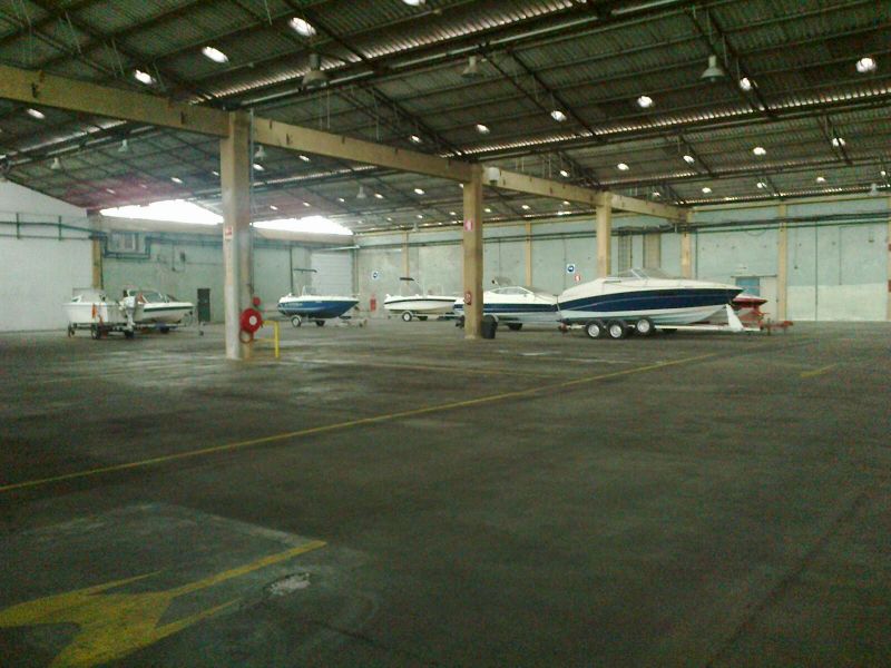 Recolha de barcos, autocaravanas, caravanas, veiculos e outros