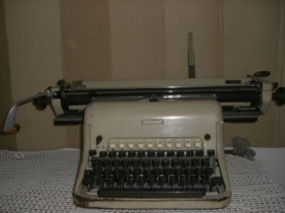 Máquina de Escrever MESSA