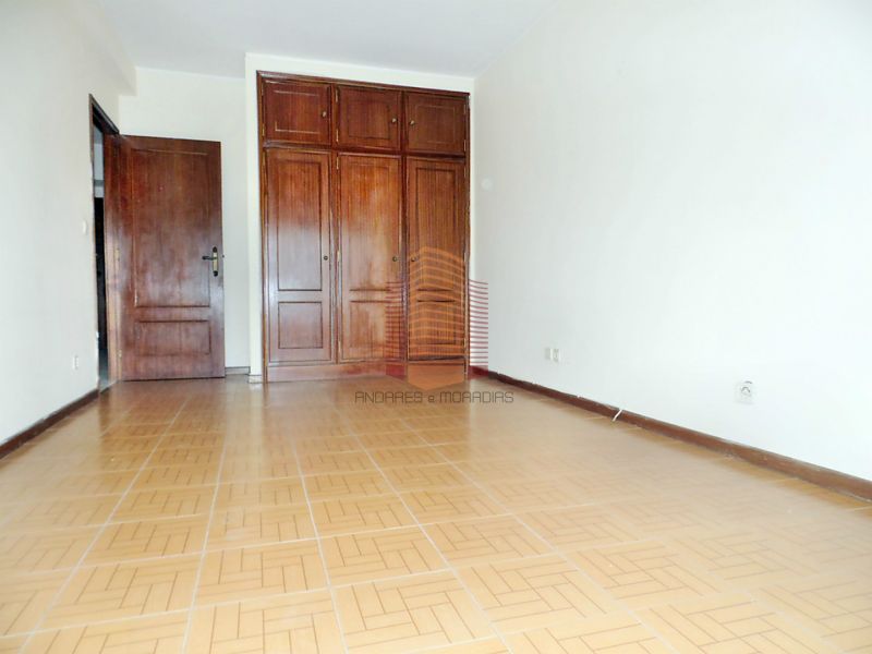 [1218F] T2 c/ garagem individual – 100% financiado. [vales oferta para pintura]