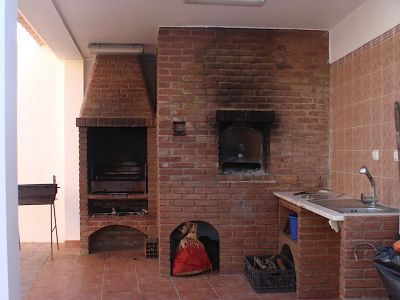 Vivenda com 6 quartos