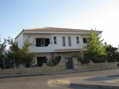 Aluga se quuarto T0 em Gambelas - Faro (frente à Universudade)