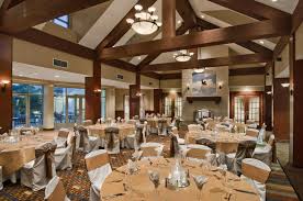 Garçom, recepcionista, necessárias para viver e trabalhar nos EUA com urgência