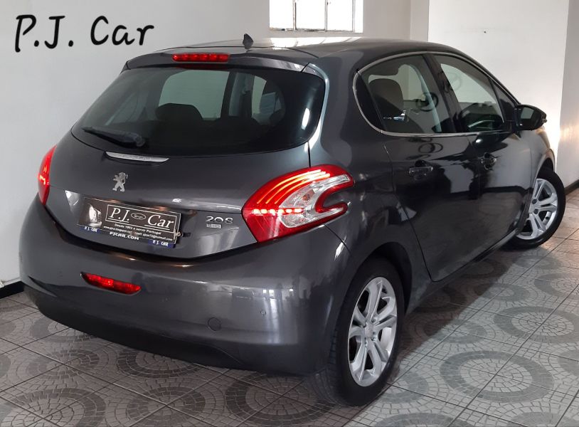 Peugeot 208 Allure 1.6 E-HDI 92 CV