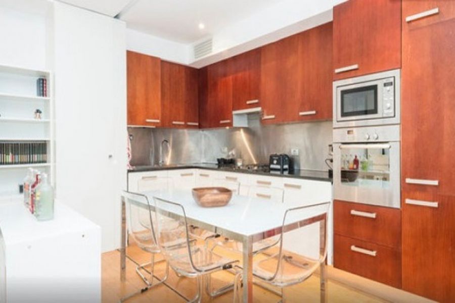 Apartamento de um quarto moderno e luminoso