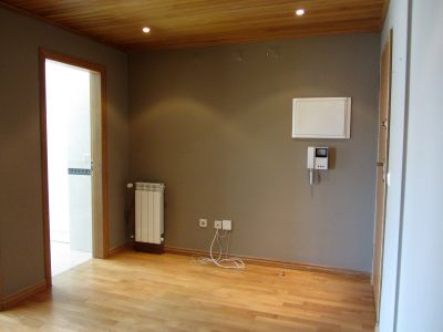 Apartamento T2 c/garagem, aquecimento central e cozinha equipada