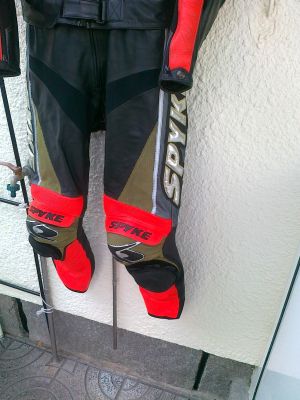 Vendo Fato Completo de Moto em Pele / Cabedal da SPYKE 