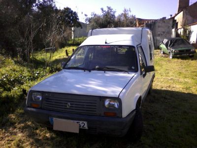 Vendo Renault Express 1.6d  (preço muito bom)