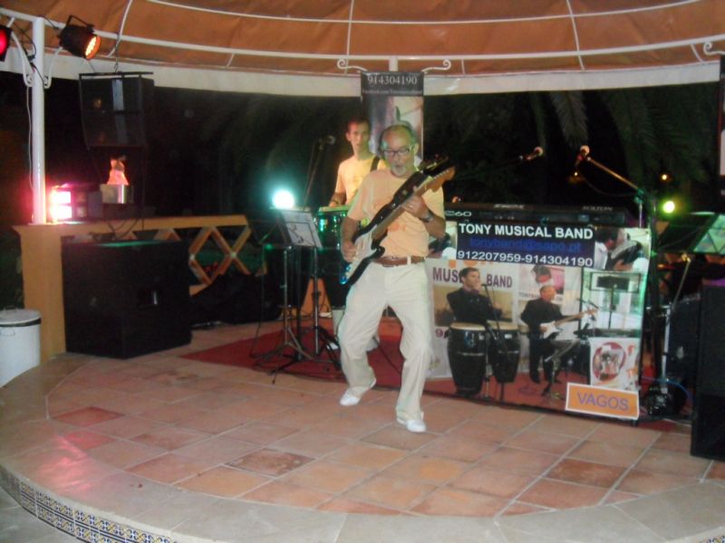 Tony Musical Band