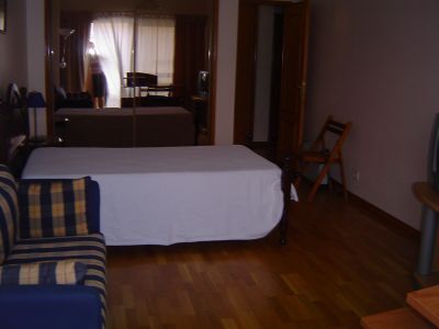 TagusPark-Oeiras (a 5 minutos), quarto grande C/ Wireless, TV