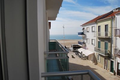 Apartamentos T1( novos ) no centro da Nazaré a 50m da praia