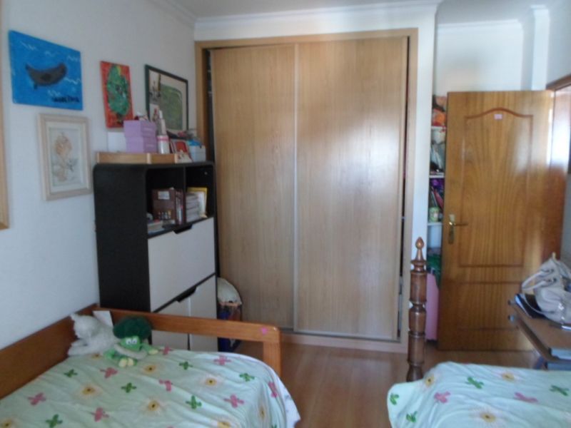 Faro- Apartamento T3-semi-usado/148m/ estacionamento