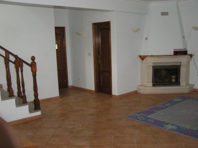 Moradia para arrendamento, 4 assoalhadas, garagem