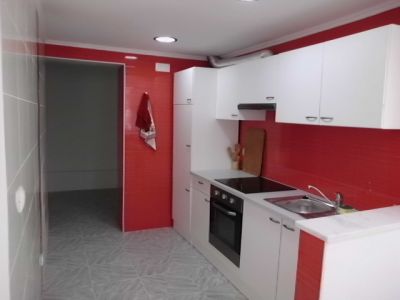 Moradia T2 em r/c no centro da Figueira da Foz a 800 metros da Praia.