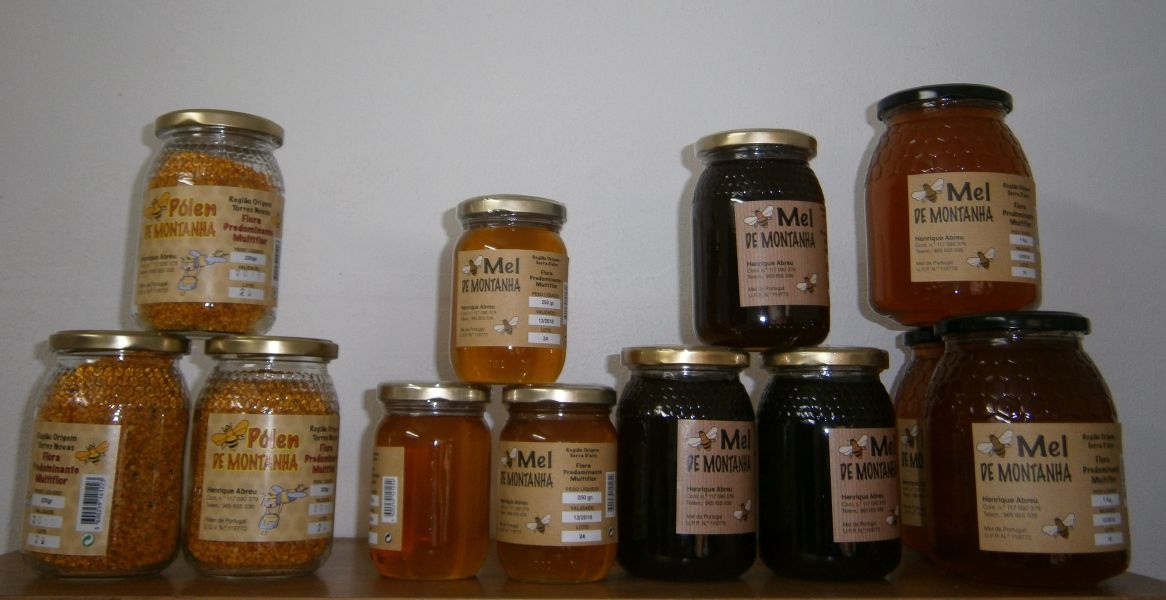 Mel a granel e em frasco
