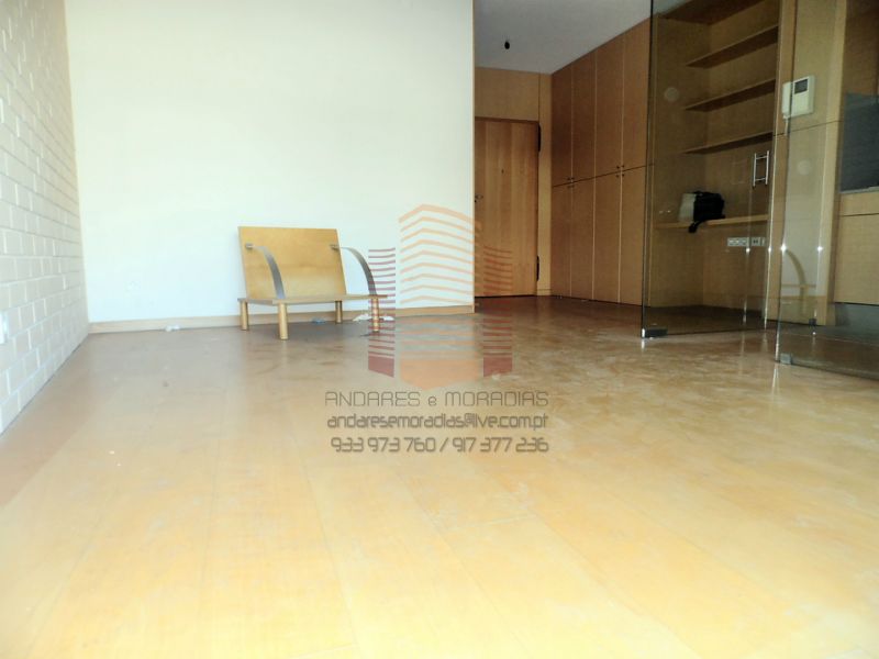 6929 = T0 ao Arrabida Shopping – 100% financiado