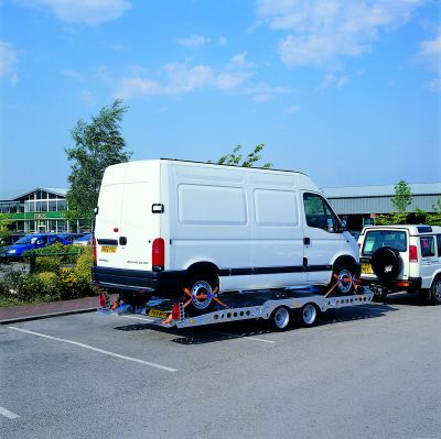 Porta-Automoveis - Reboques IFOR WILLIAMS