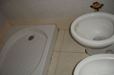 ARRENDA-SE T2 REMODELADO