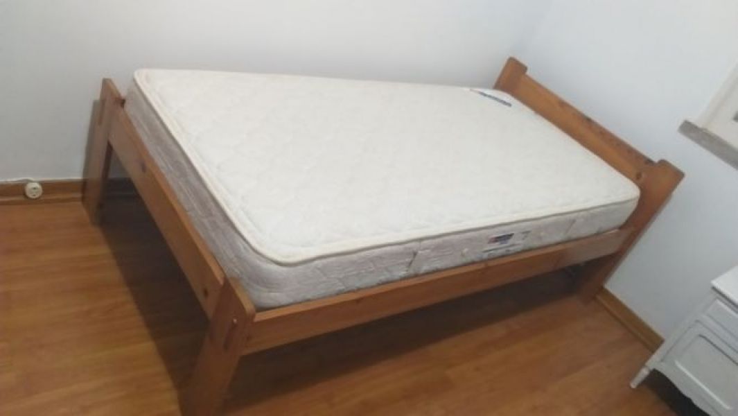 Vendo Cama single solteiro